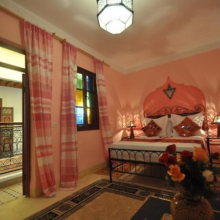Riad La Famille Marrakesh Ngoại thất bức ảnh
