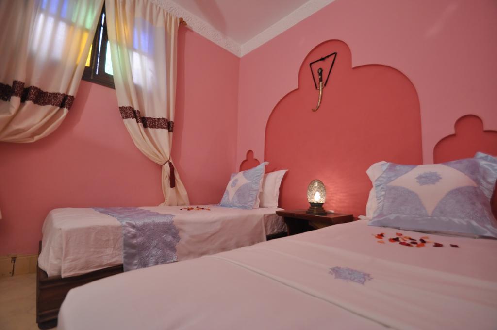 Riad La Famille Marrakesh Ngoại thất bức ảnh