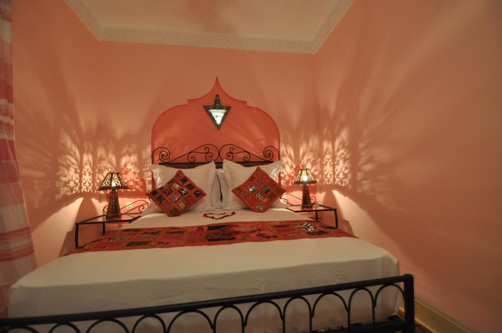 Riad La Famille Marrakesh Ngoại thất bức ảnh