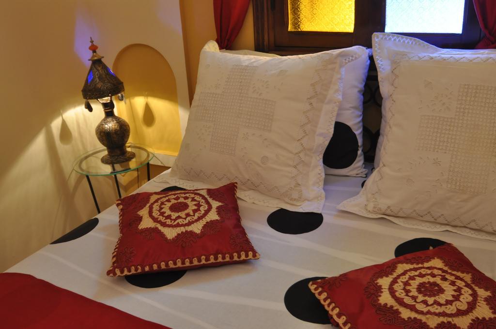Riad La Famille Marrakesh Ngoại thất bức ảnh