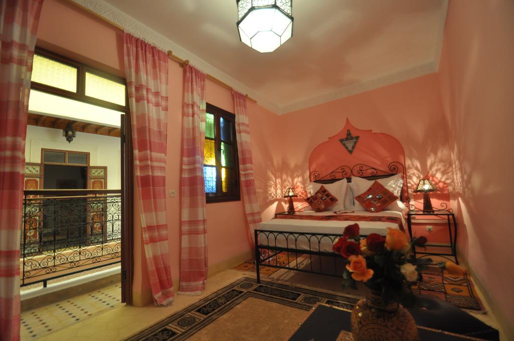 Riad La Famille Marrakesh Ngoại thất bức ảnh